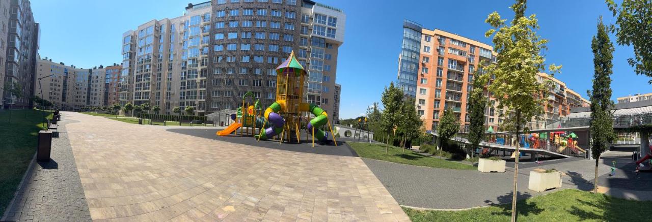 Apartments in VODOGRAY Residential Complex Краєвид і охайність захоплюють дух! - Chambres d'hôtes Tchernivtsi