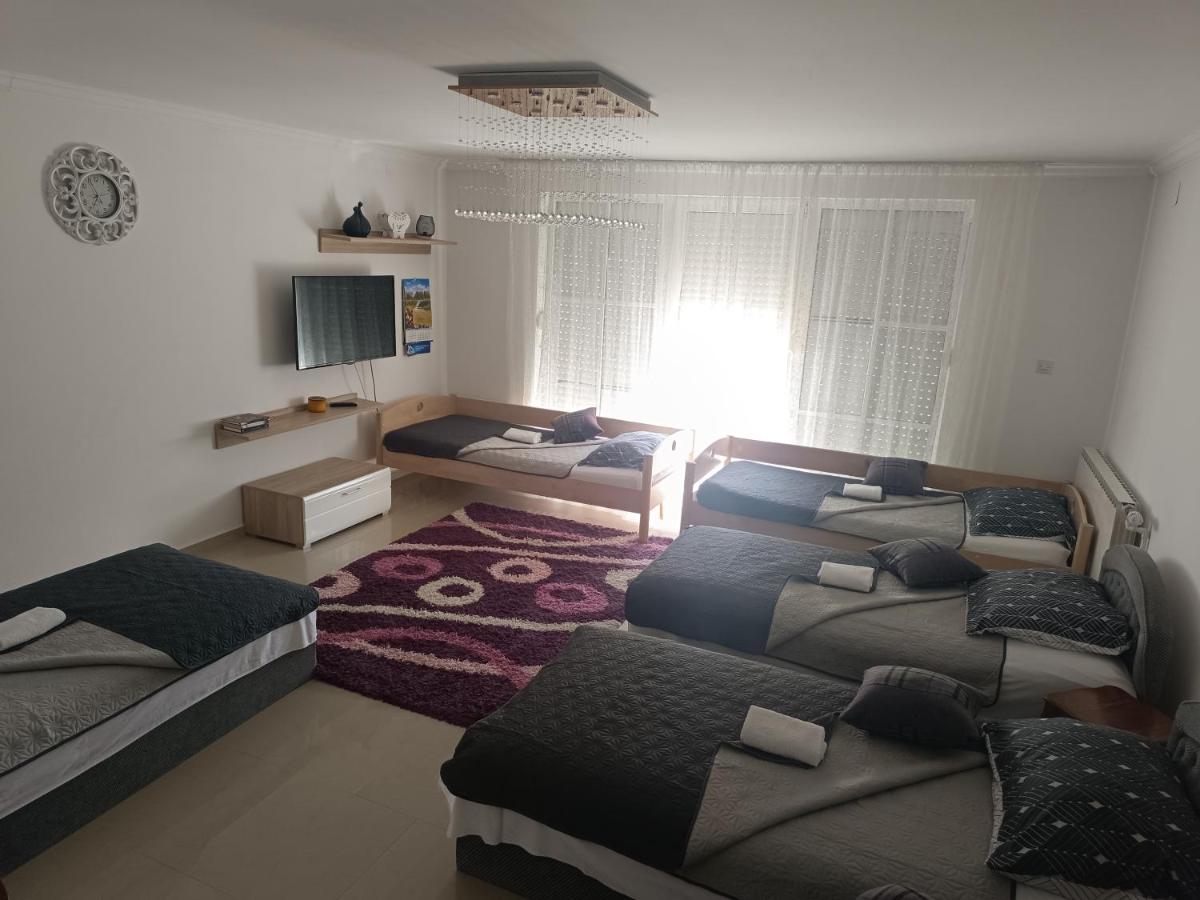 M&V - Bed and Breakfast Srbobran