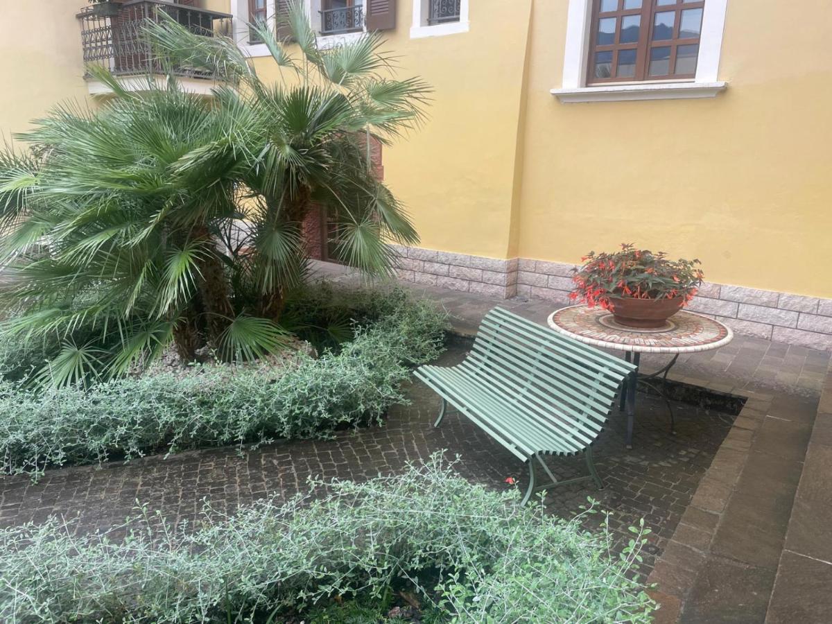Appartamento con Vista Giardino