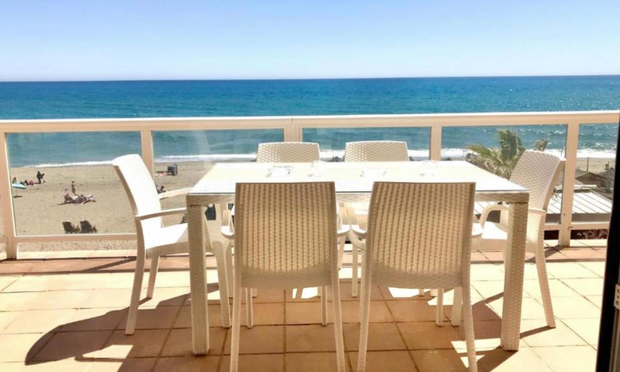 BEACHFRONT APARTMENT In MIJAS COSTA - B&B Mijas Costa