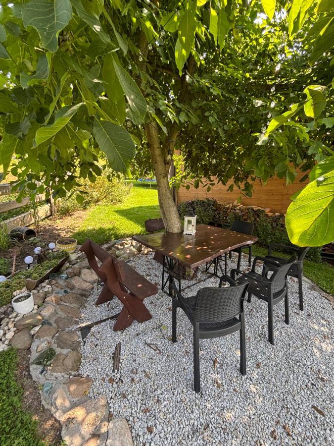 Drewniany Domek - Bed and Breakfast Bukowiec