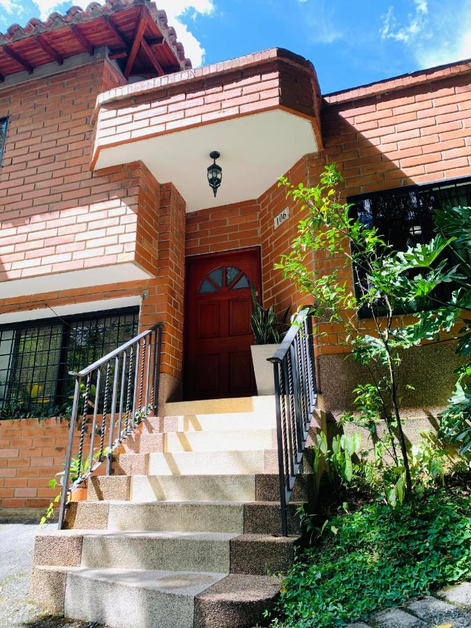 Casa Campestre Poblado para 10H San Lucas 106 - Bed and Breakfast Medellín