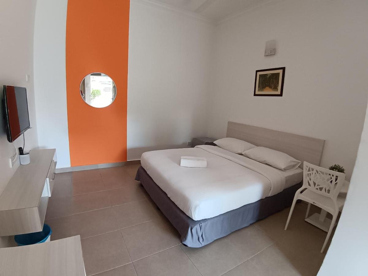 Queen Room