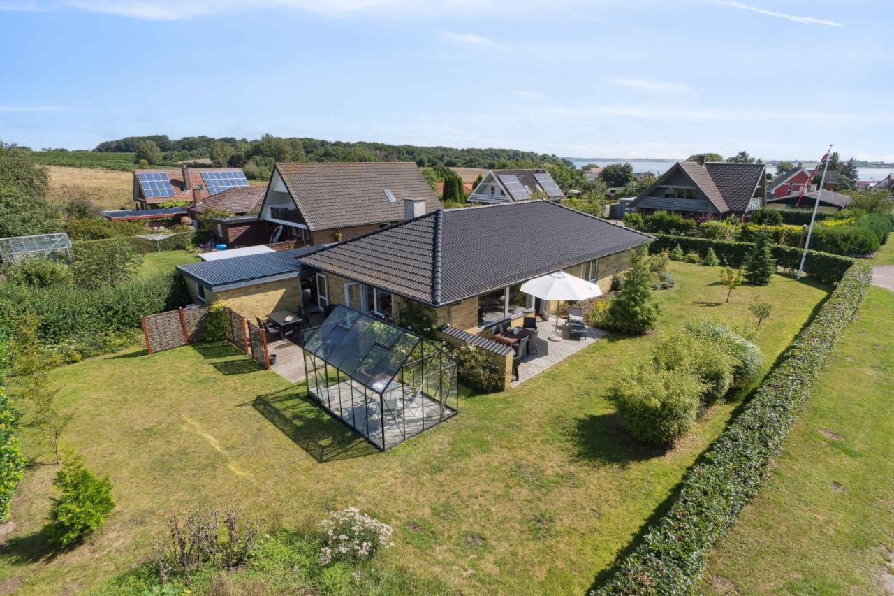 Holiday Home In South Funen Near Beach - B&B Fåborg