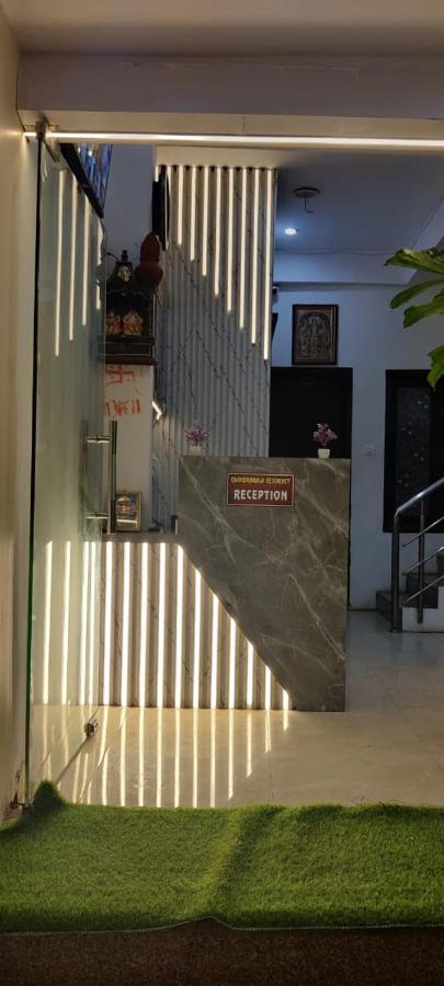 Chandrakala Residency Paying Guest House - B&B