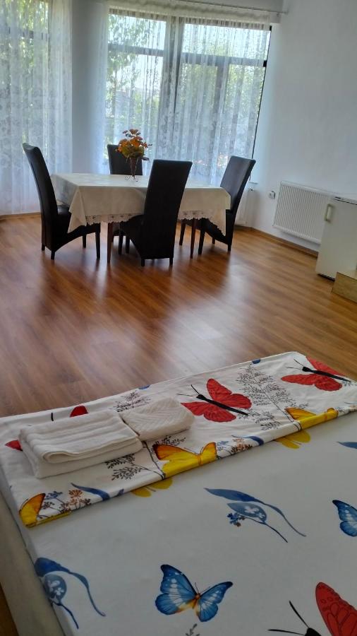 Dreibettzimmer