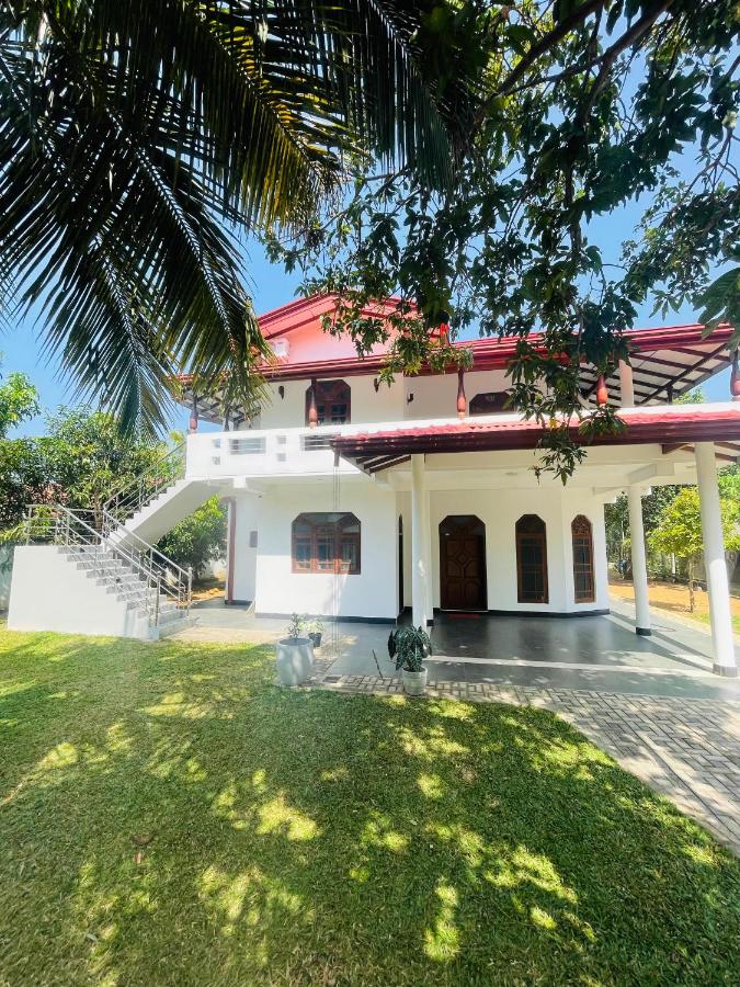 Yala Safari Rest - B&B Tissamaharama