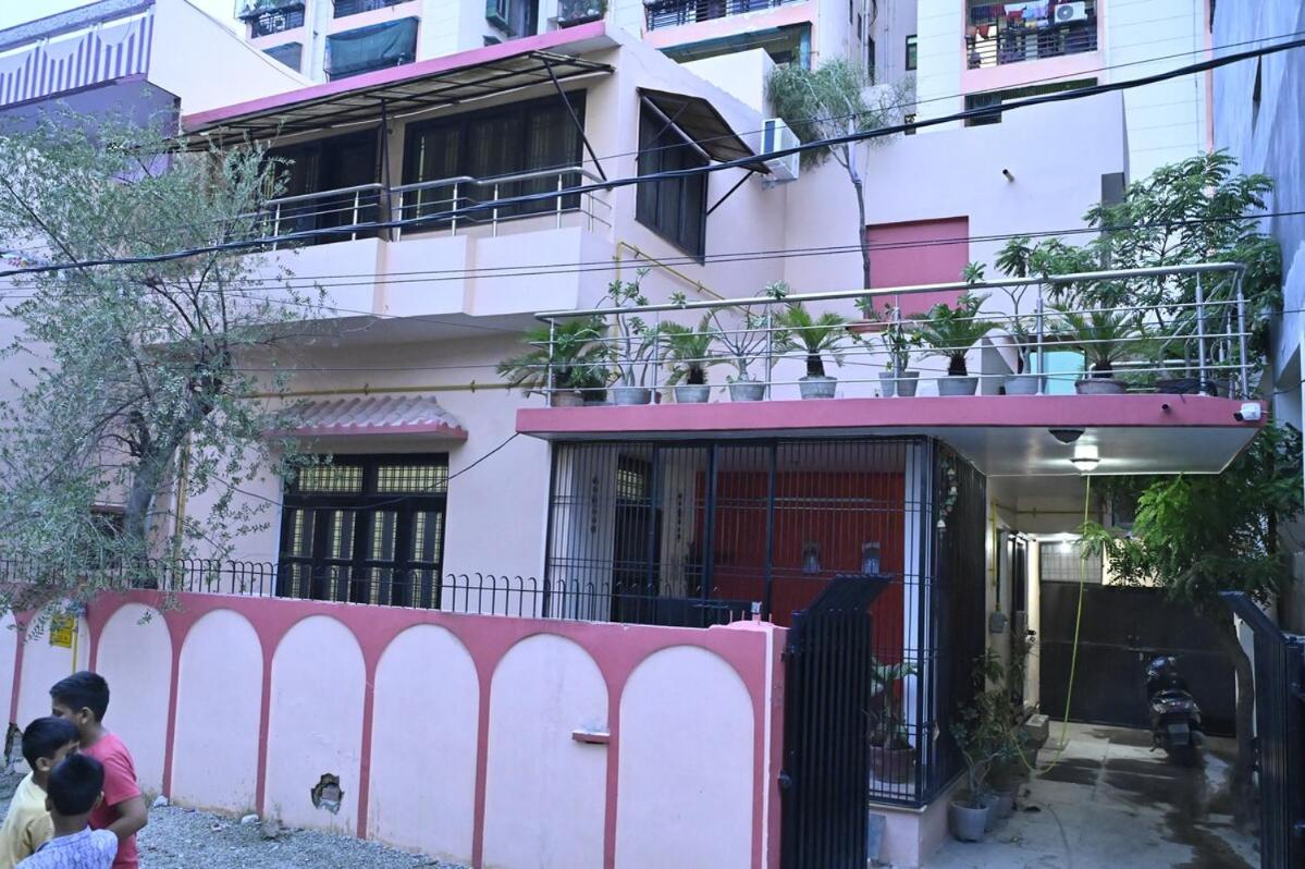 Trivana Stay - B&B Varanasi