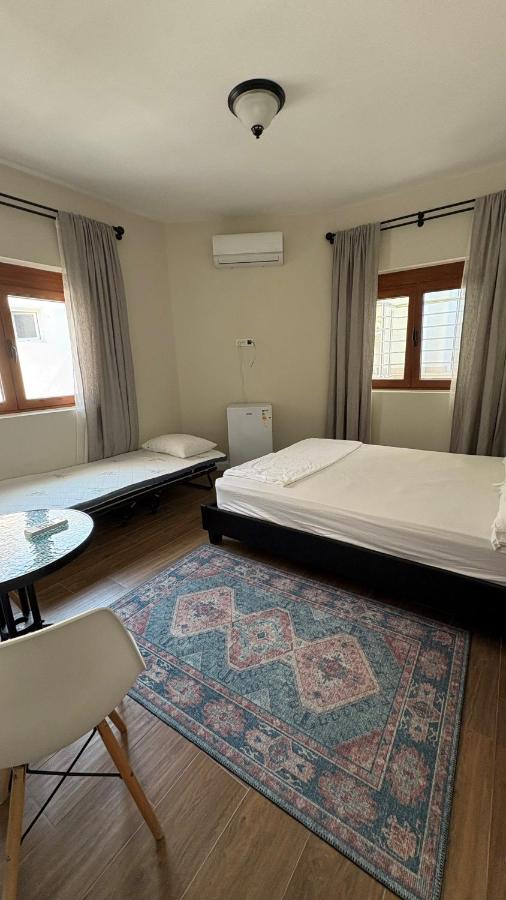 Tweepersoonskamer met 1 of 2 Bedden en een Extra Bed