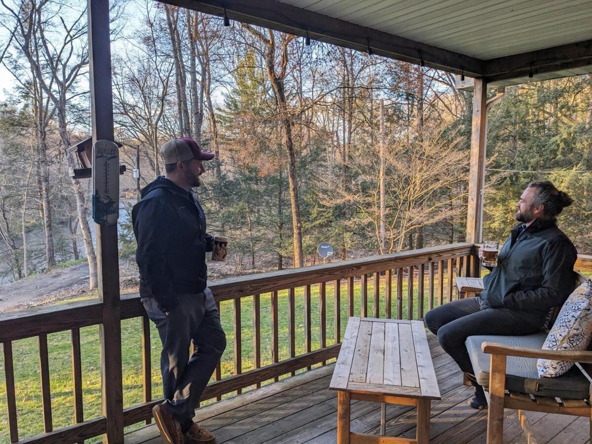 Hidden River Lodge at Hawk Mountain - B&B Orwigsburg