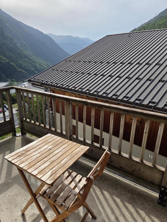 Studio with Mountain View