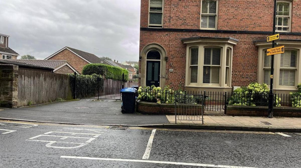 Spacious 3 bed Parking, Long stay , Relocators - Bed and Breakfast Knaresborough