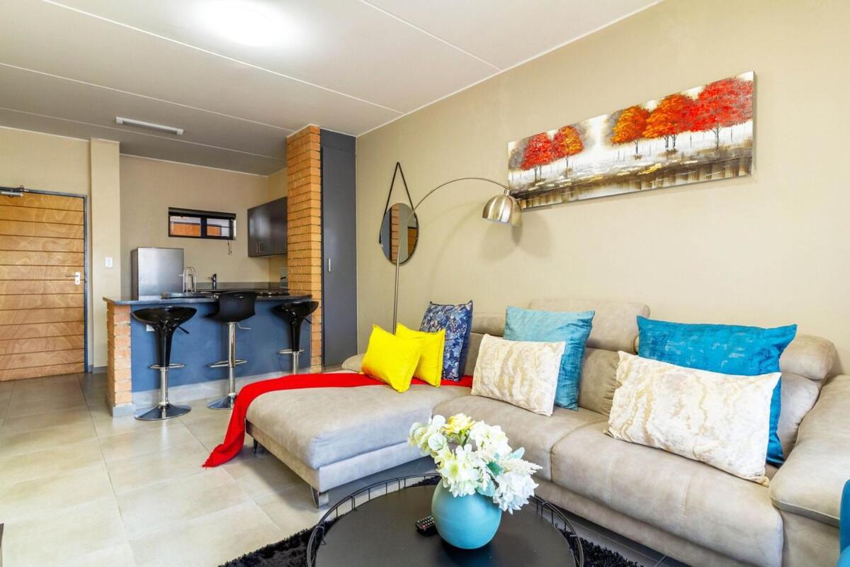 AlimamaSpaces Bonitos Waterfall Ridge - B&B Midrand