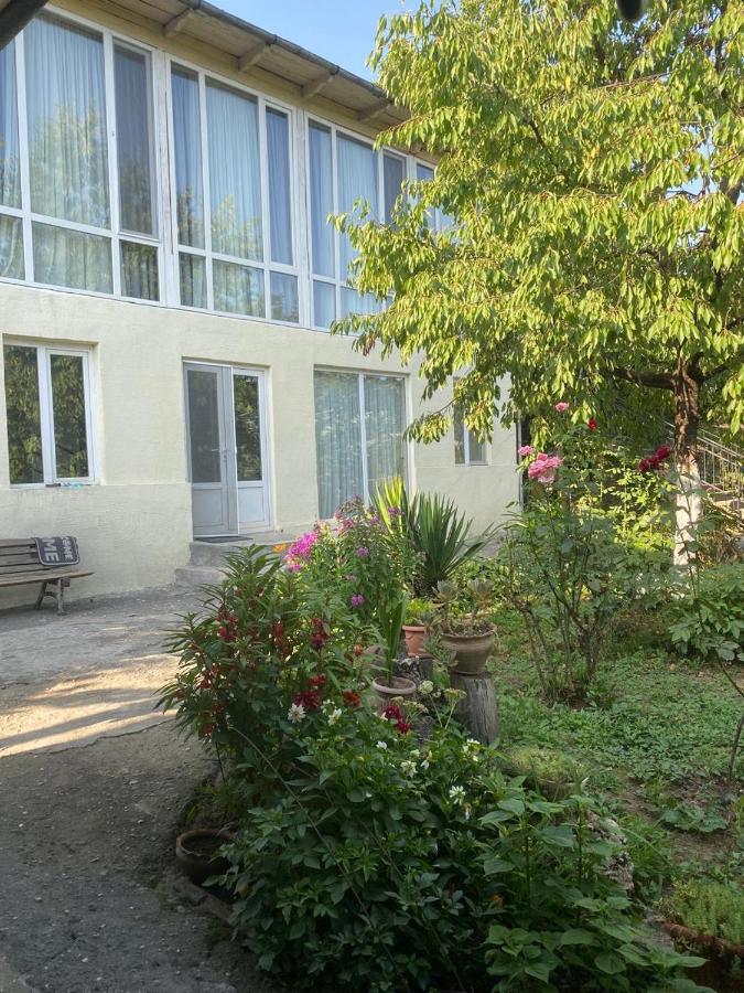 Guest House Chalistavi - B&B