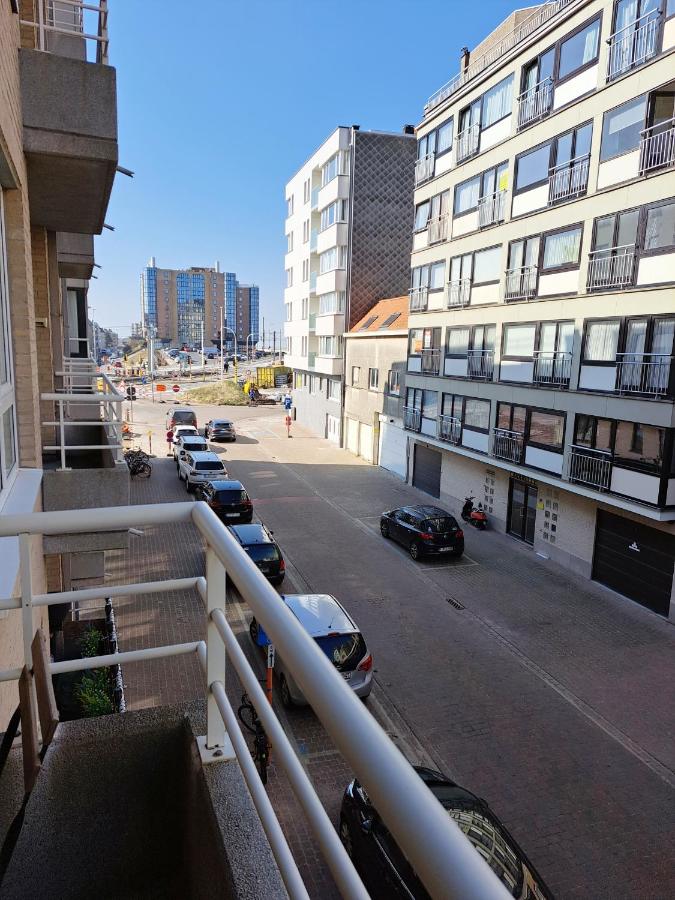 Apartment Golfslag Mariakerke Ostend - B&B Ostende