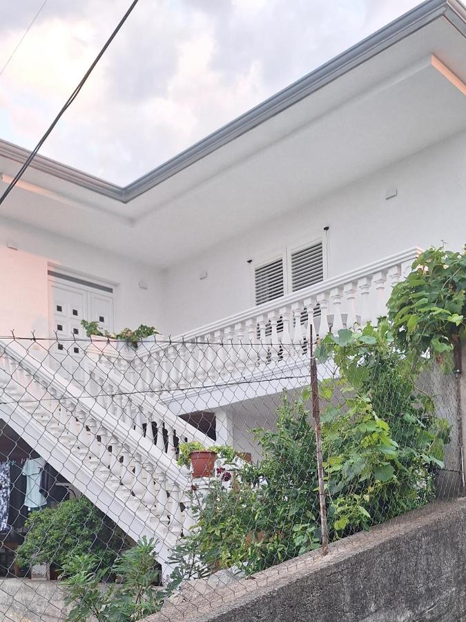 Guest home Guri - B&B