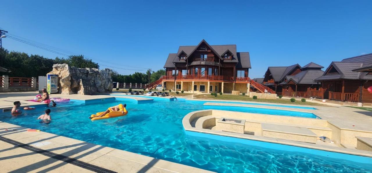 Queen Room with Pool View