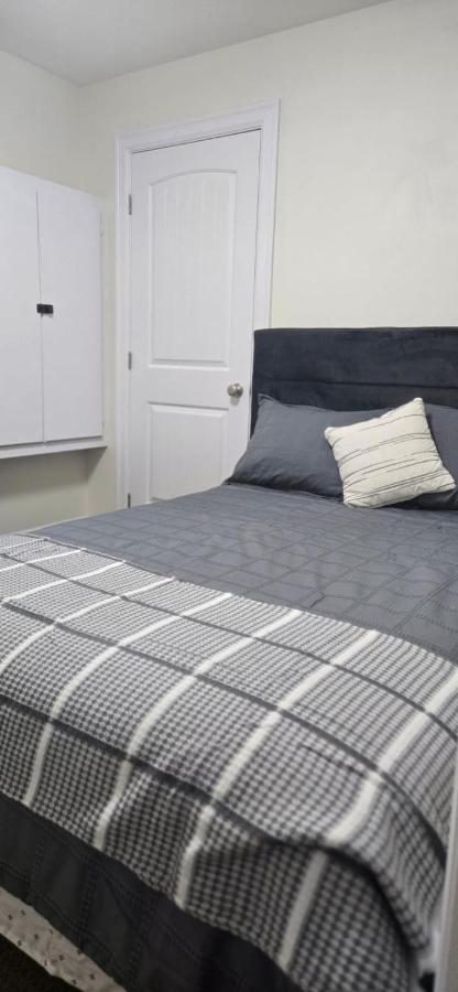 Cozy Basement Suite - Chambres d’hôtes Lower Sackville
