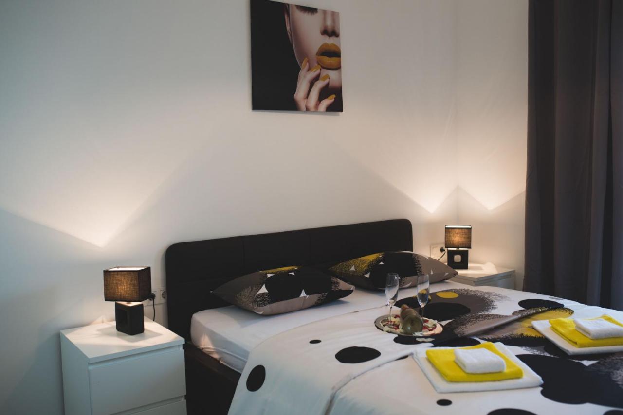 Apartamento de 2 dormitorios con balcón
