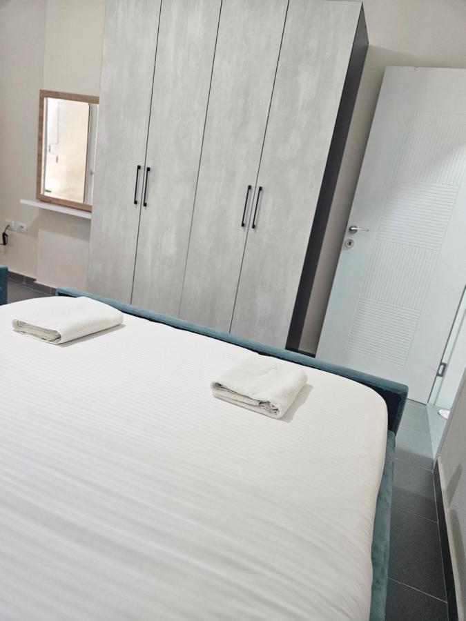 Blue Coast-Lovely Apartment located in Vlora Lungomare - B&B Vlorë