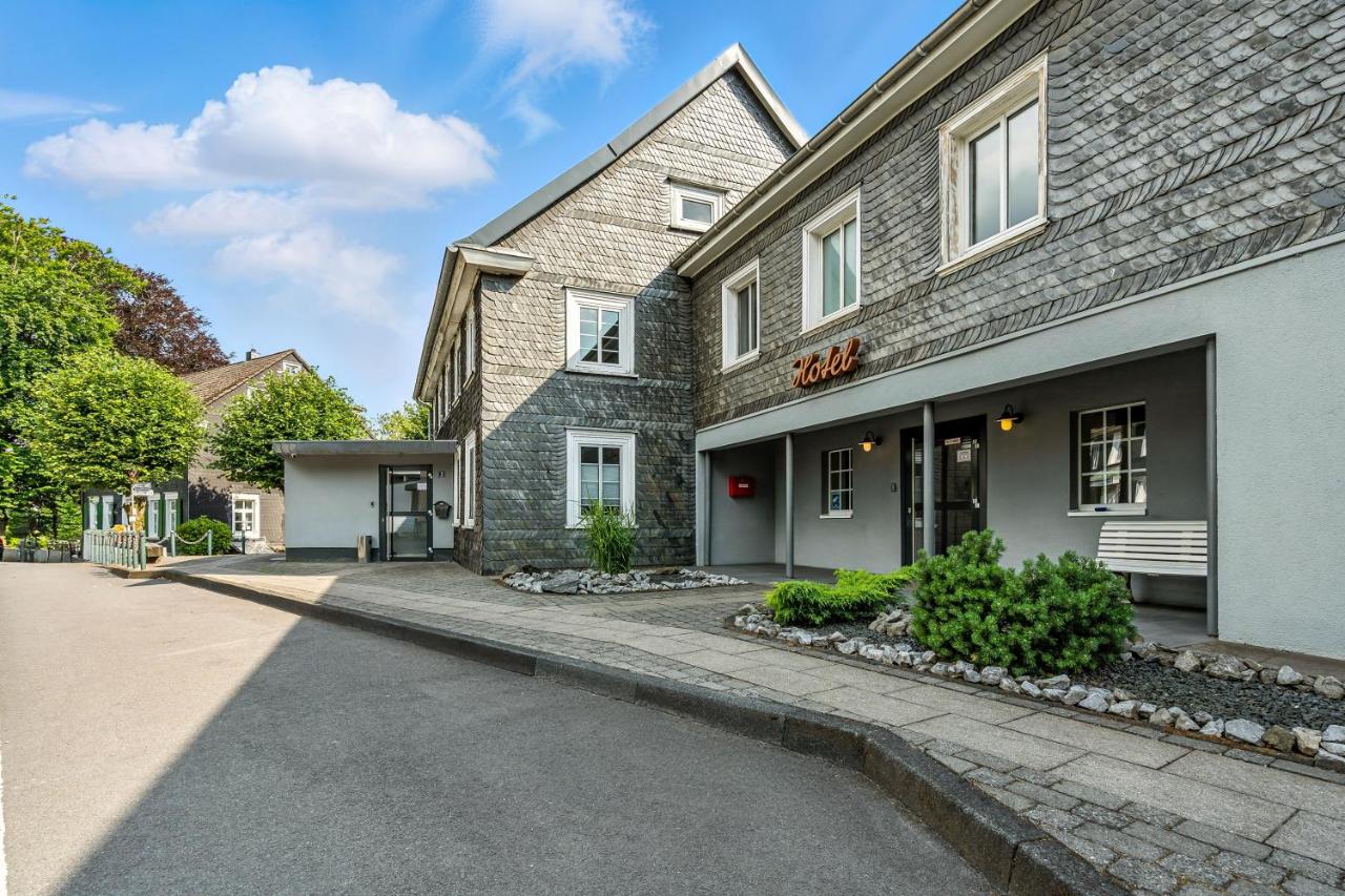 Hotel Engelsburg - Apartments - Ferienwohnungen - Chambres d’hôtes Remscheid