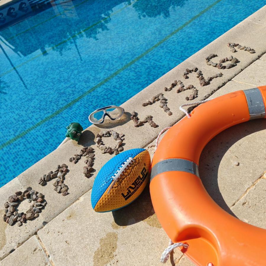 Regent Blue Crystal Pool - B&B Oradea