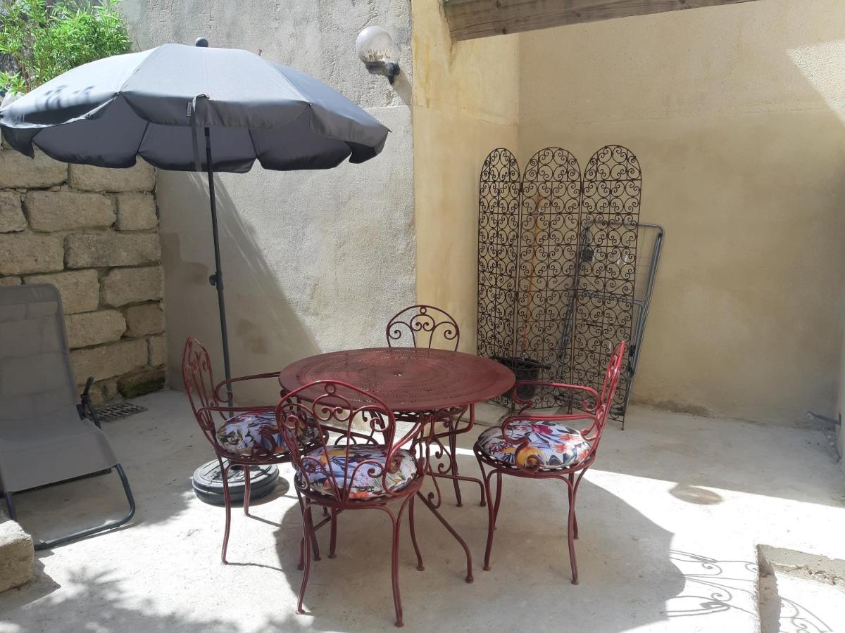 A fleur de rue appartement climatisé Uzès centre - B&B Uzès