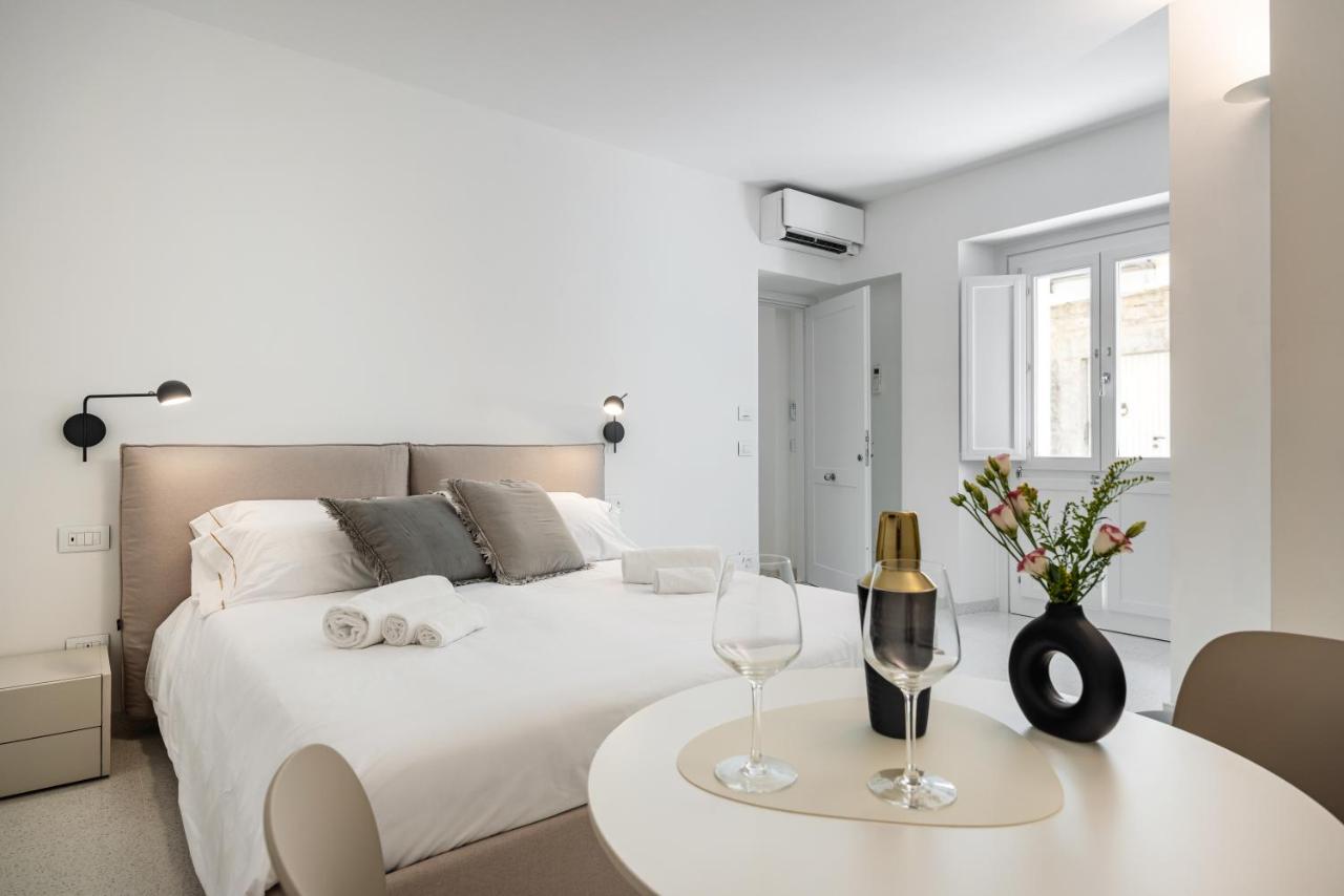 Camera Matrimoniale/Doppia con Letti Singoli con Bagno Privato