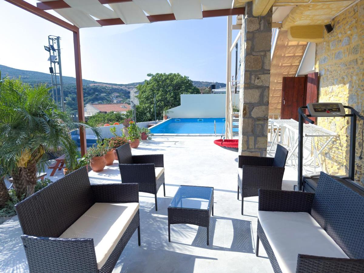 Villa Olive Tree with Private Pool - Bed and Breakfast Kíssamos