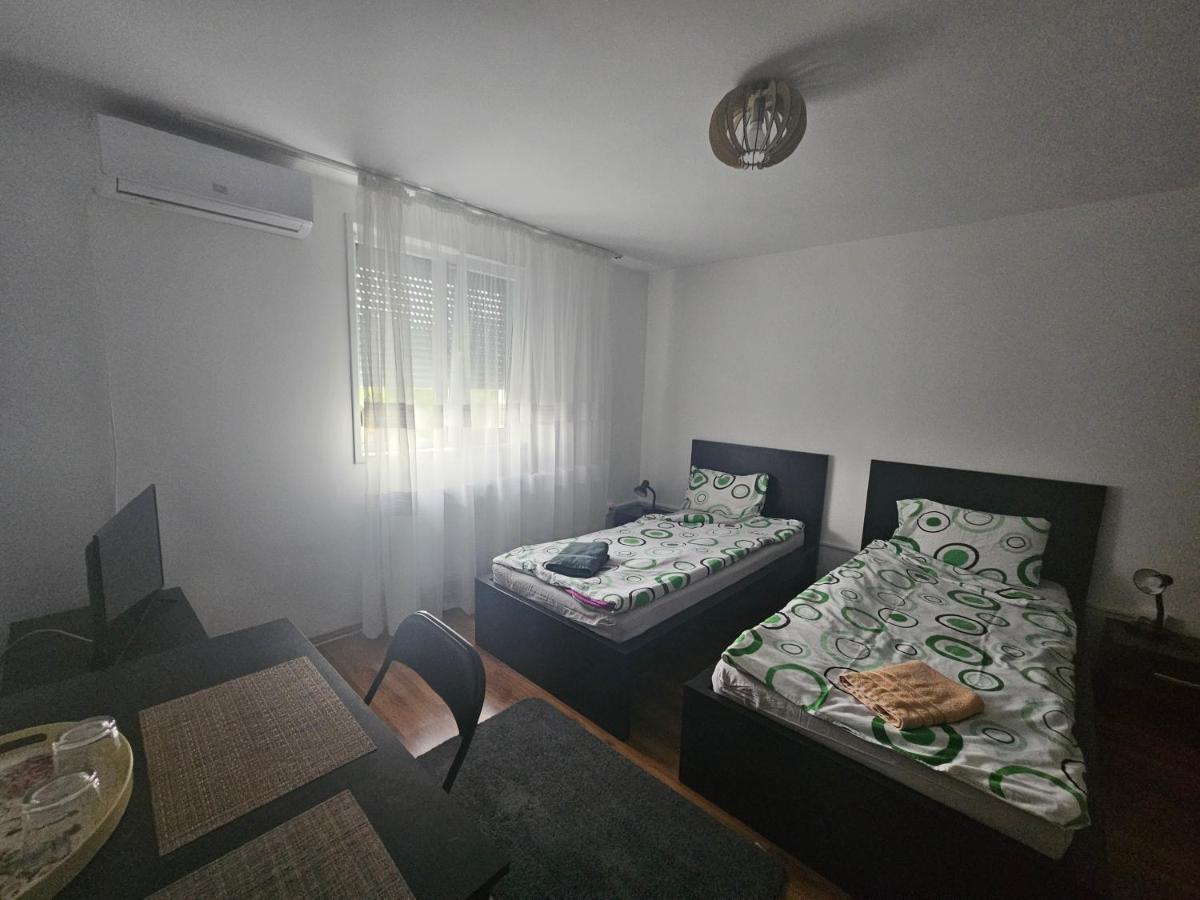 Chambre Lits Jumeaux avec Salle de Bains Privative