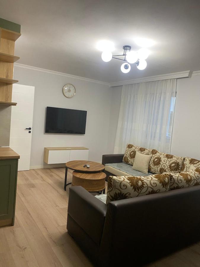 Elia Apartment 2 - Ferienwohnung Tirana