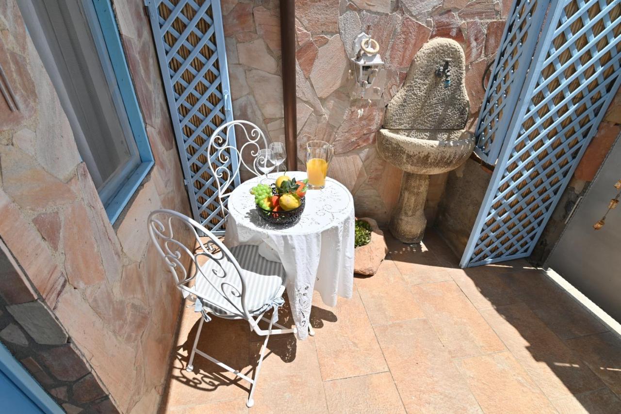 IzzHome Sea Style Apartment - B&B Pula