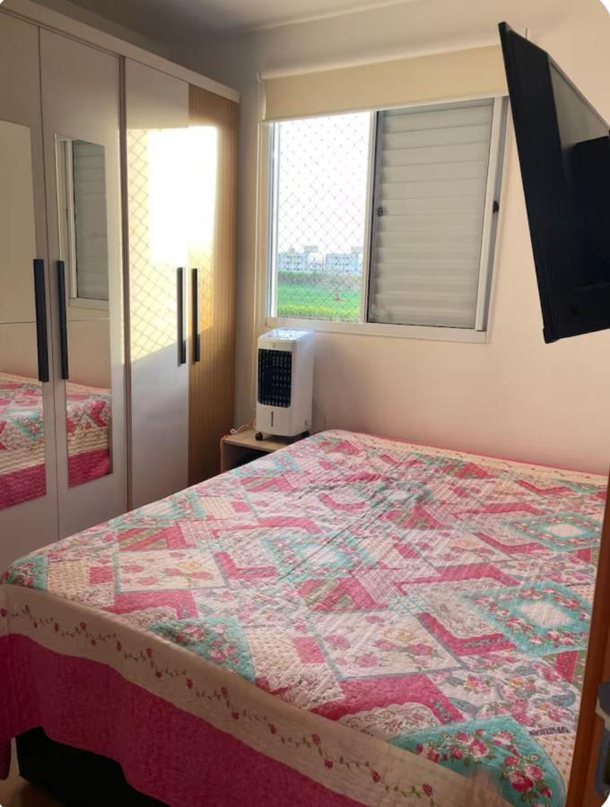 Quarto familiar - B&B Londrina