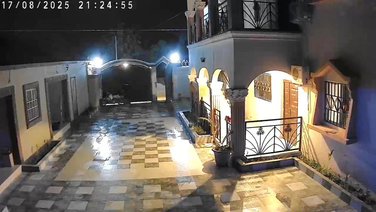 Cutting Edge Guest House - B&B Daranka