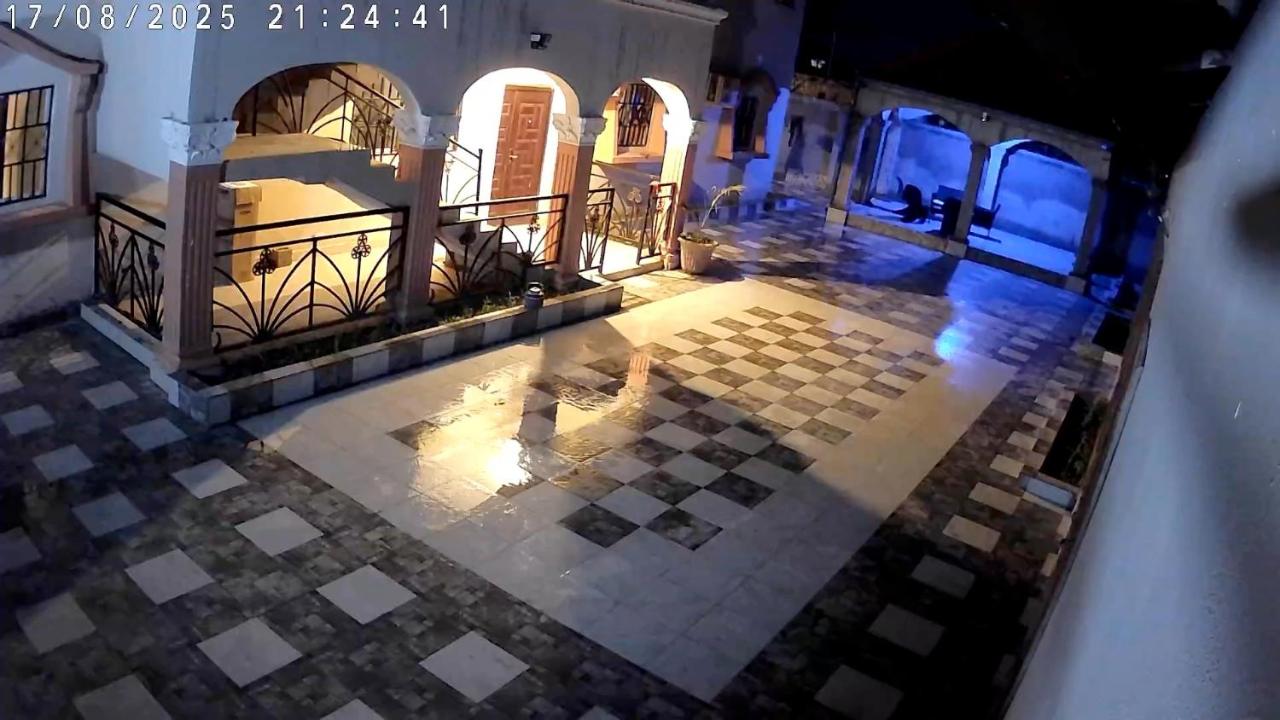 Cutting Edge Guest House - B&B Daranka
