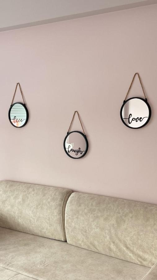 Azure Apartments - Ferienwohnung Saranda