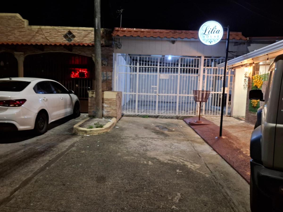 Lilia House 15 minutos Aeropuerto - B&B