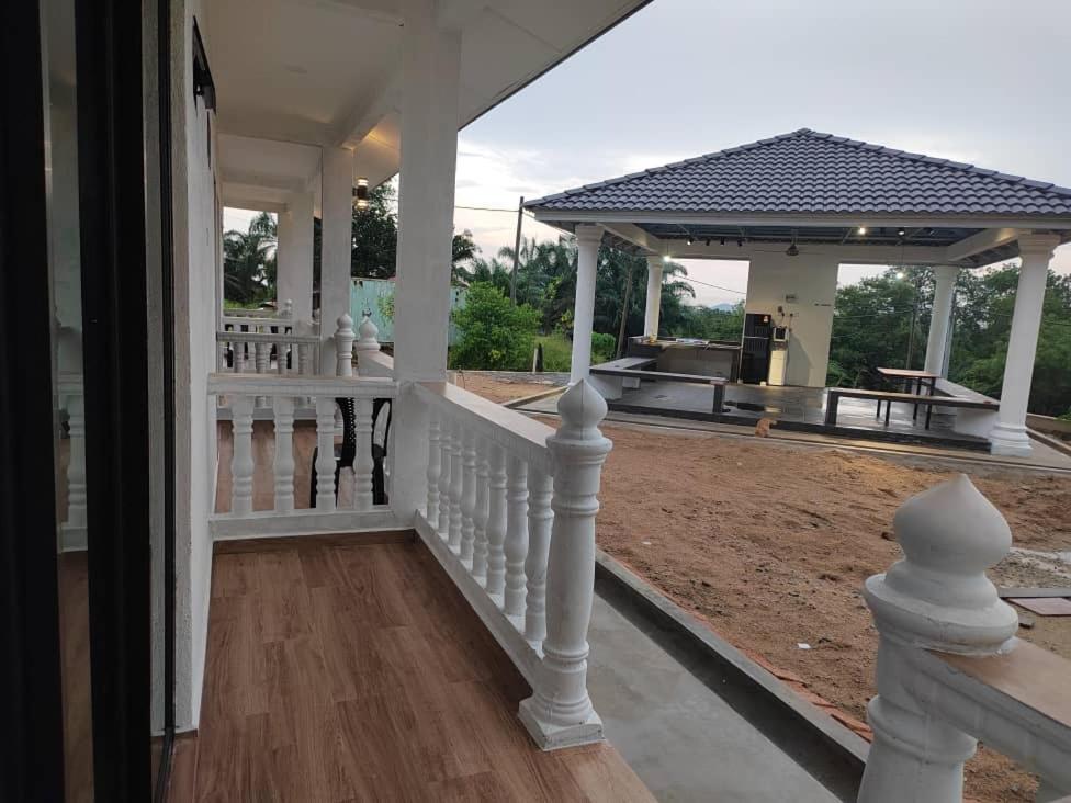Embun Lodg - Bed and Breakfast Temerluh