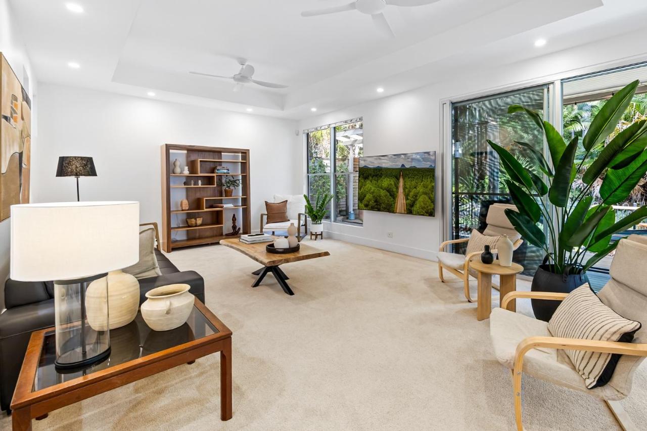 Spacious 3-Bed Home with Patio Near Beach - Ferienwohnung Alexandra Headland