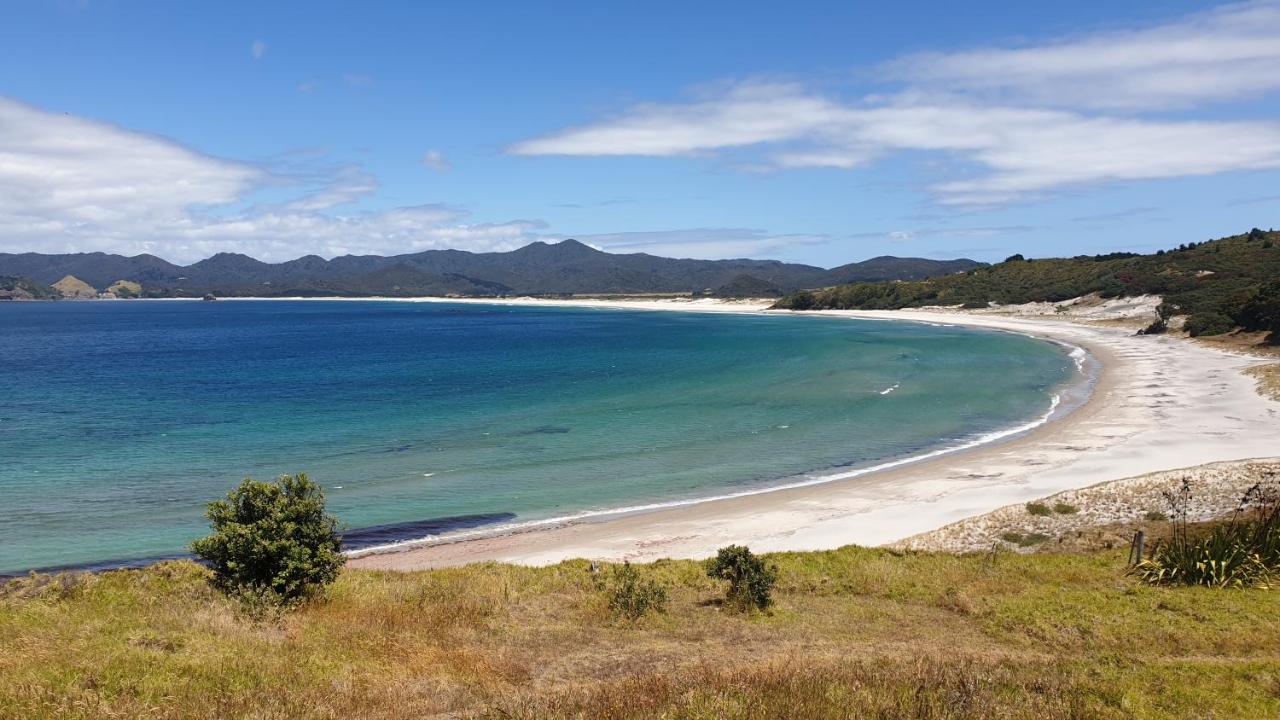 Boho Hill Apartment - Great Barrier Island Escape - Ferienwohnung Port Fitzroy