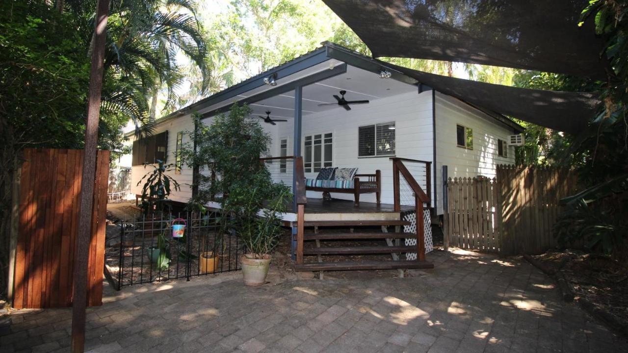 Tamarinds Beach House - Bed and Breakfast Arcadia