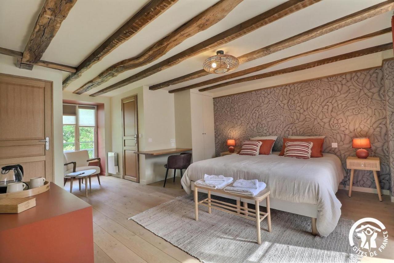 Deluxe Room 1