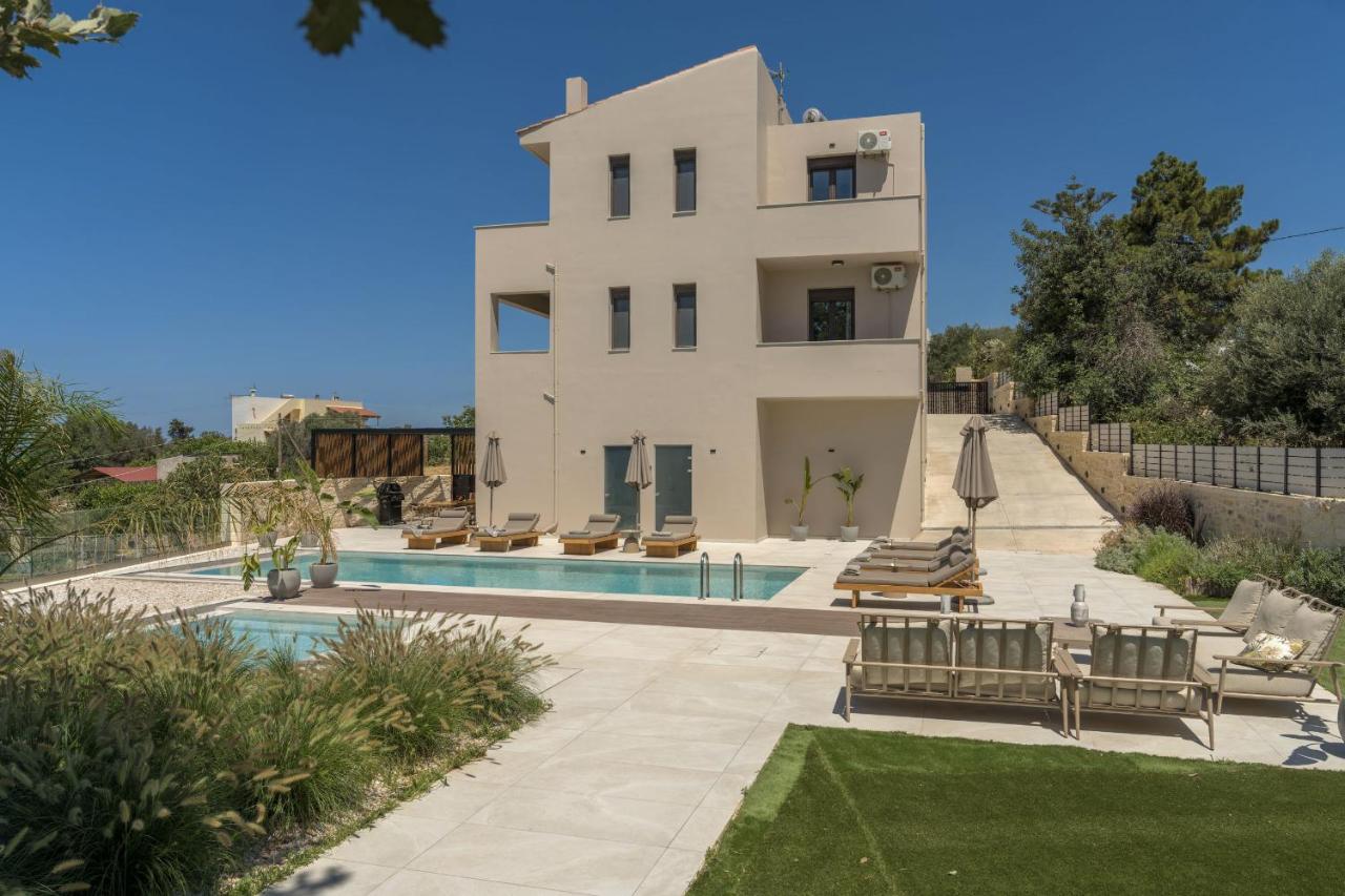 Georgia Villa - With Private Pool - B&B