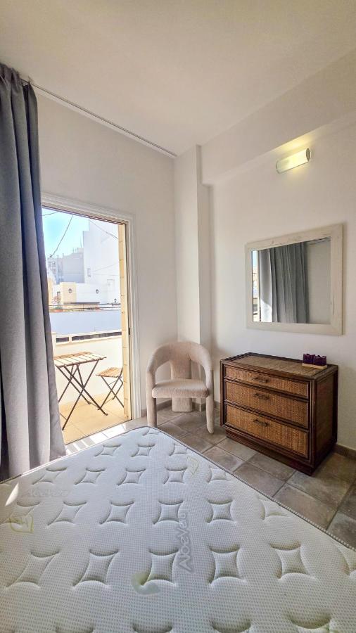 Citycenter Comfy Apartment - B&B Larnaka