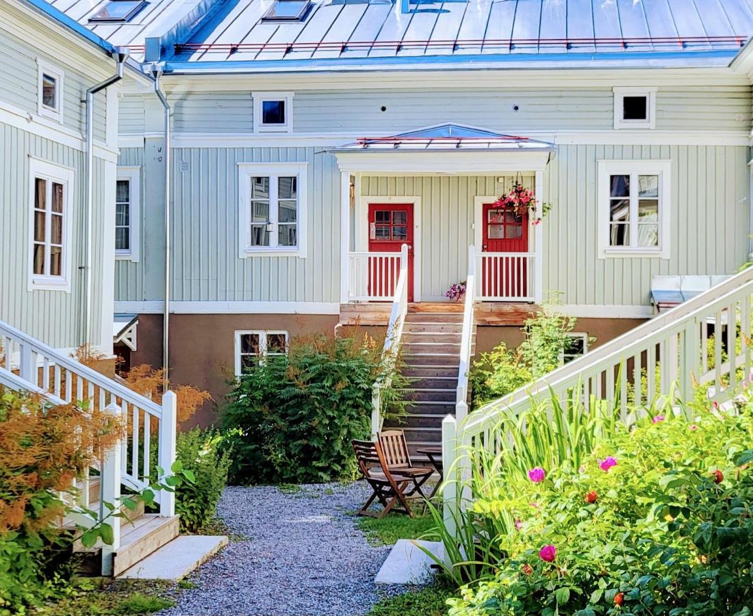 Modern Rustic Stay - B&B