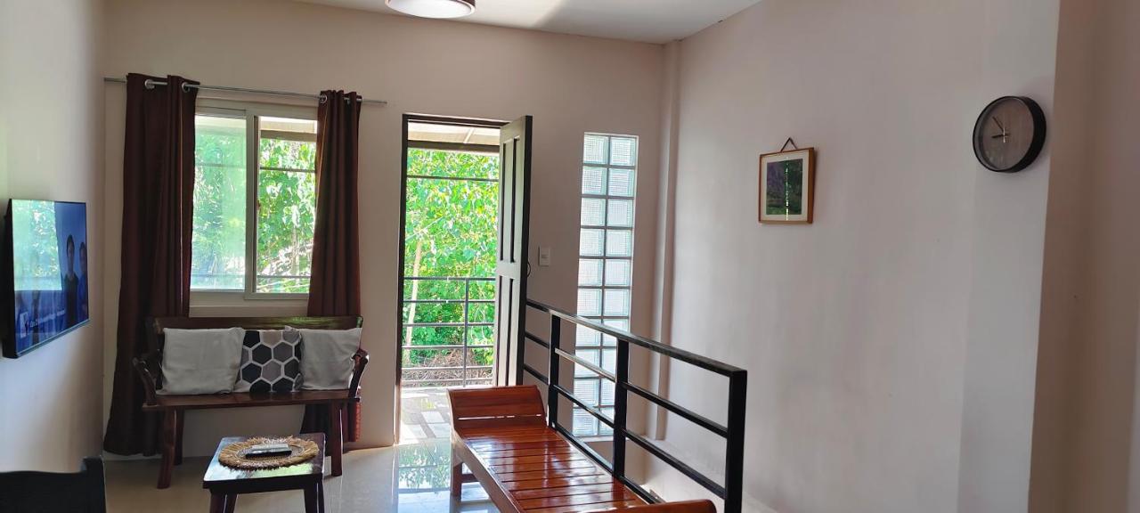 Z and j Transient House - B&B Lapasan