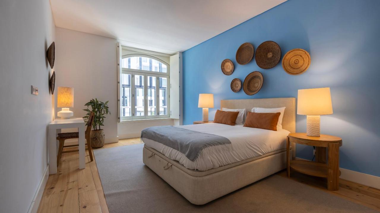 Charming 2BDR Santos Apartment by LovelyStay - Chambres d'hôtes Lisbonne