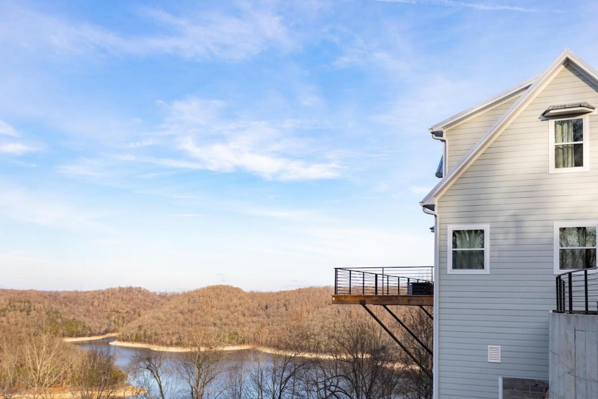 Cliffhanger Retreat- THE BEST VIEW HotTub-foosball - B&B Smithville