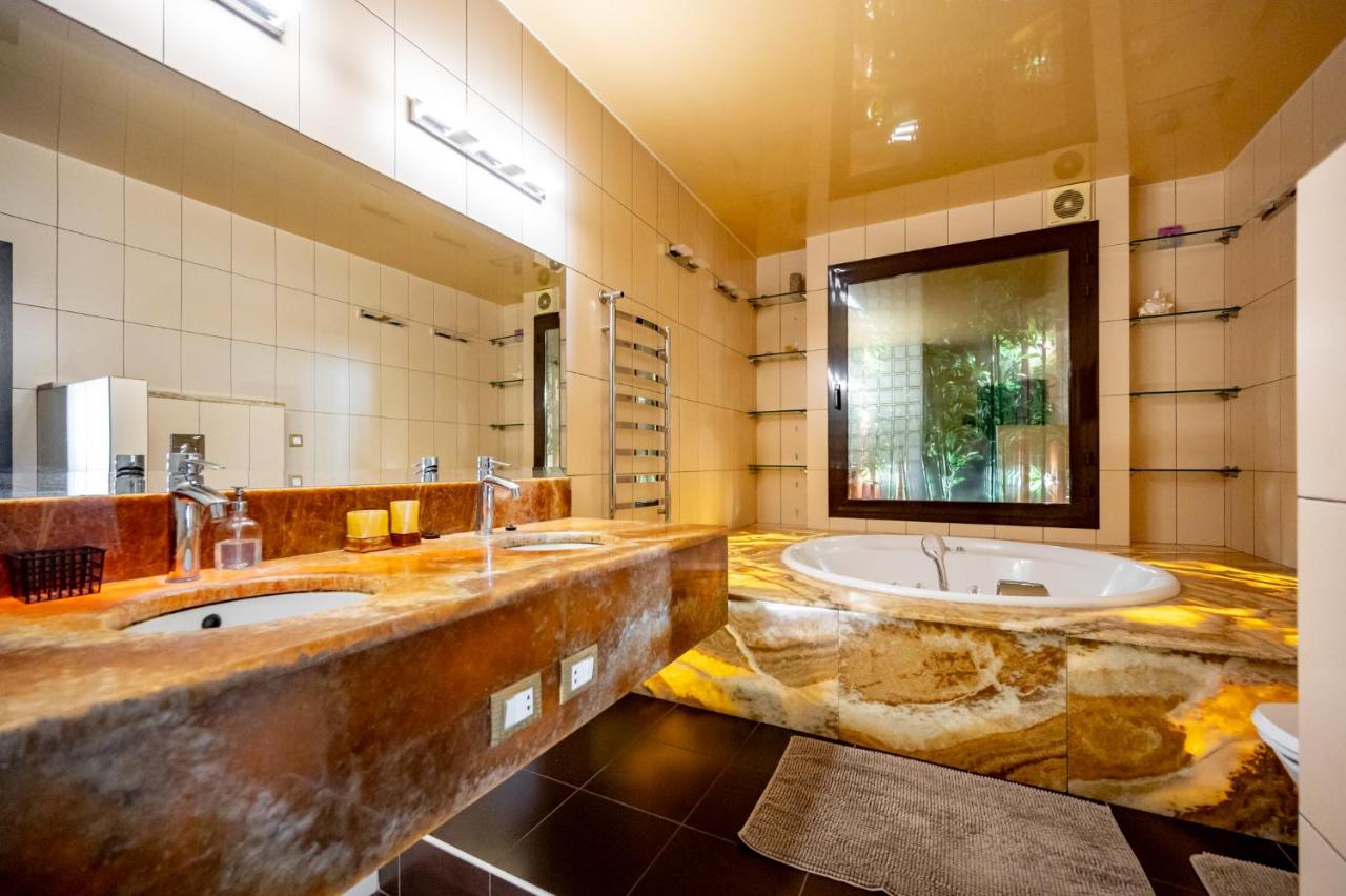 Tokyo Luxury apartment - B&B Odesa