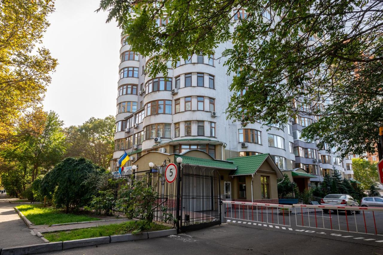 Tokyo Luxury apartment - B&B Odesa